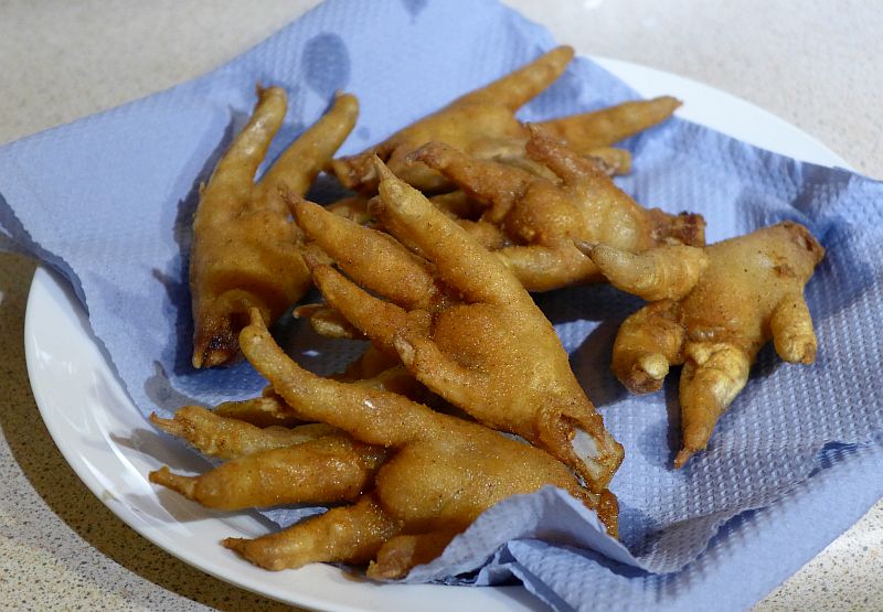 How to deep fry chicken paws, Filipino style