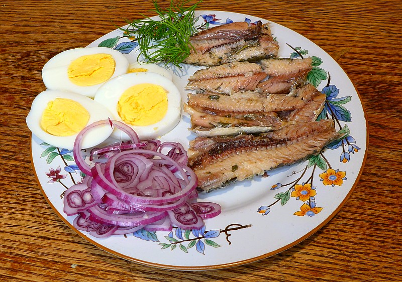 How To Make Sardines And Egg Sandwich